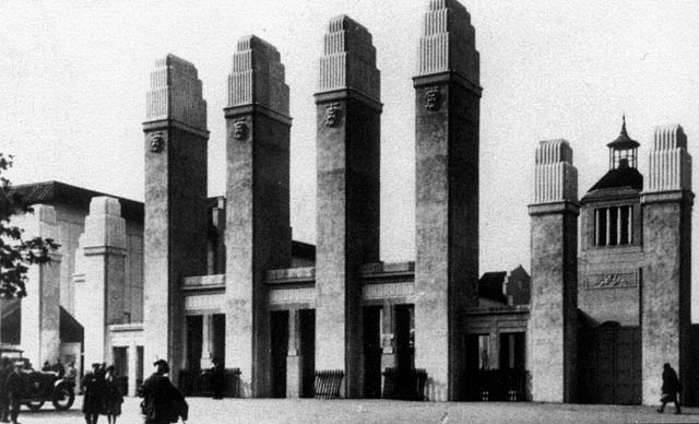 Exhibition_Entrance_Old