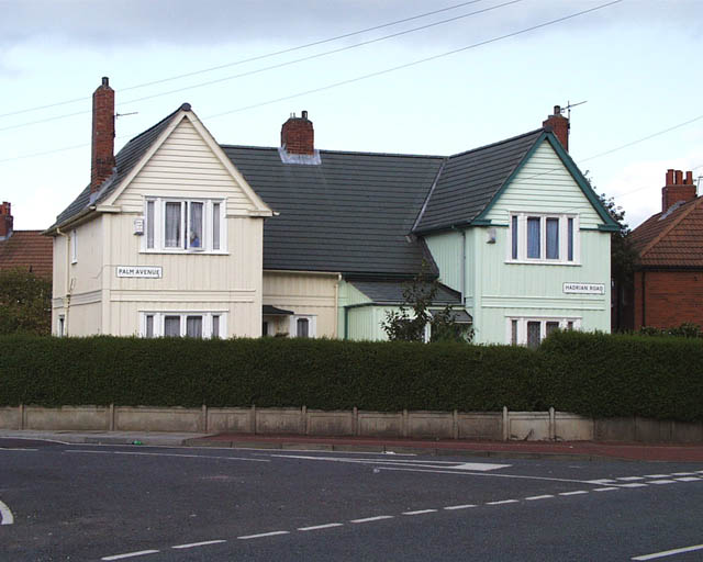 Fenham_HadrianRdWoodHouses